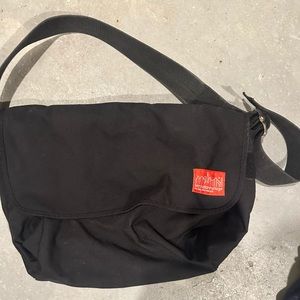 Manhattan portage messenger bag 19x12